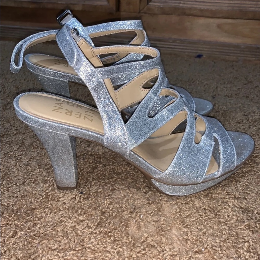 Heels - Picture 2 of 2